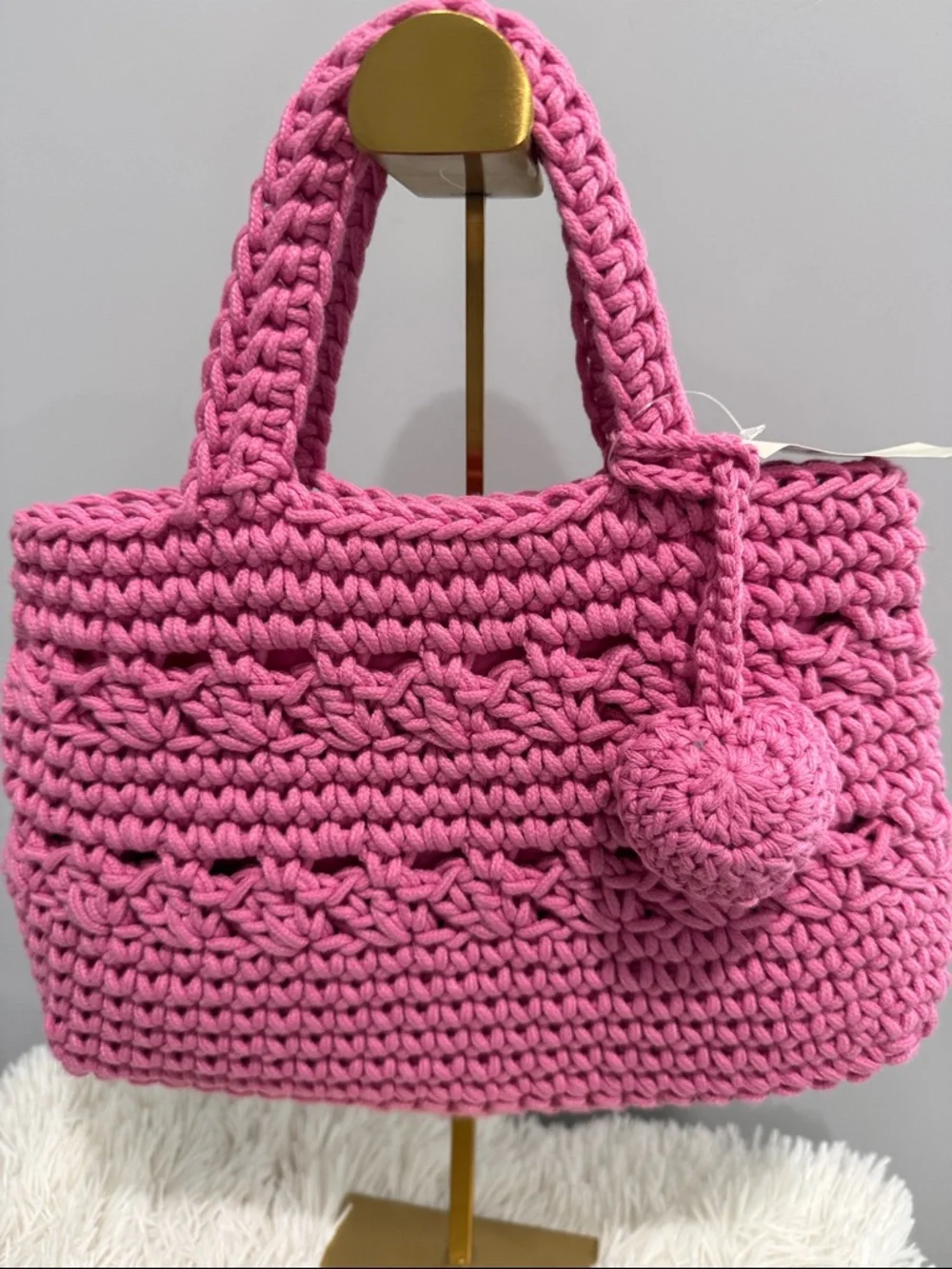 ON 34th chic pink